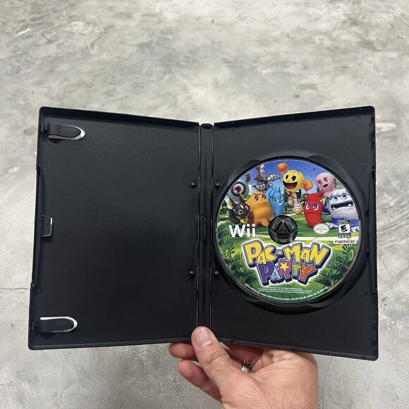 Pac-Man Party (Nintendo Wii, 2010) - Disc Only - Tested/Working - Picture 1 of 4
